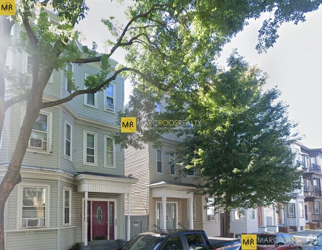 Building Photo - 825 Saratoga St