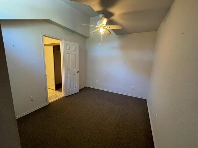 Foto del edificio - 720 Pritchett Ln