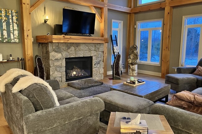 Building Photo - 103 Barton Blvd