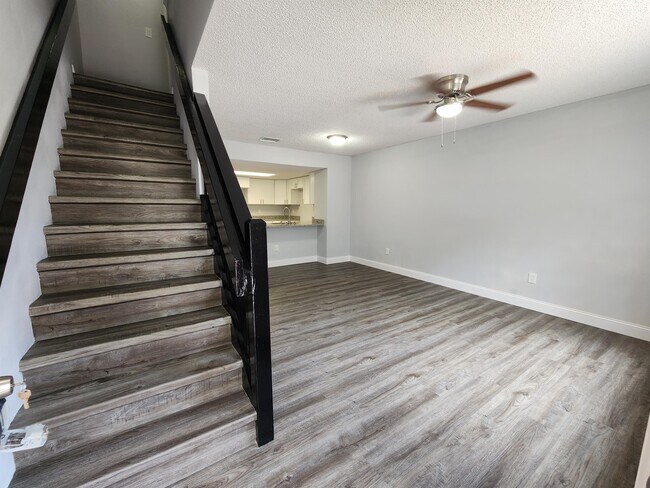 Building Photo - 1403 Brigadoon Dr