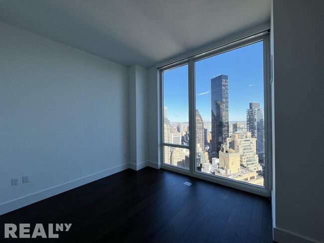 Building Photo - 222 East 44th Street