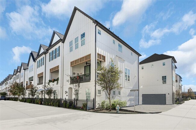 Building Photo - 3417 Timbergrove Heights St.