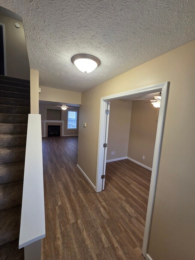 Foto del edificio - 835 Cornsilk Ct