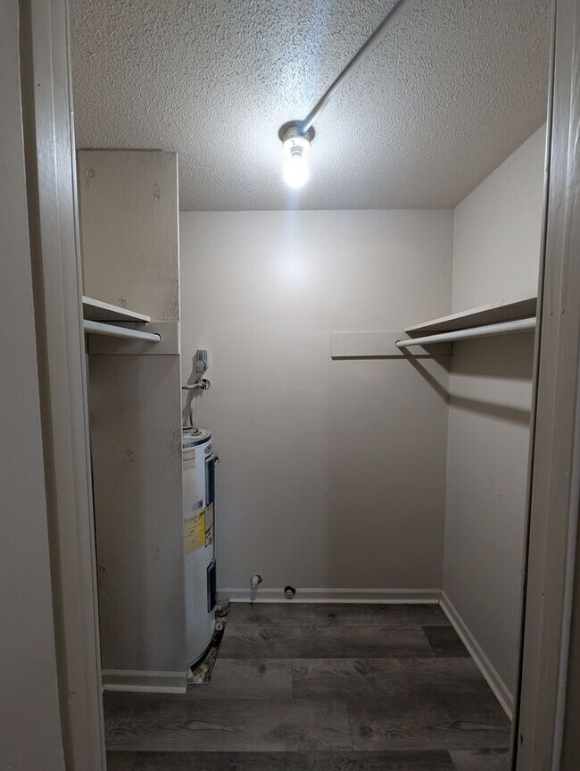 Building Photo - 2912 Lawnridge Ct