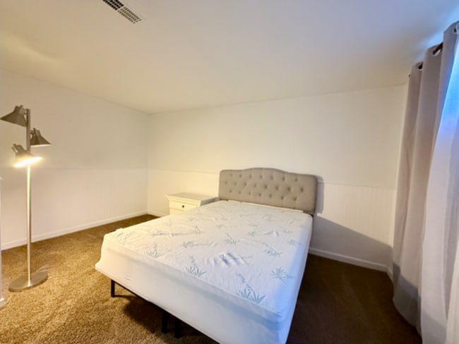 Photo - 2708 W 98th Dr House