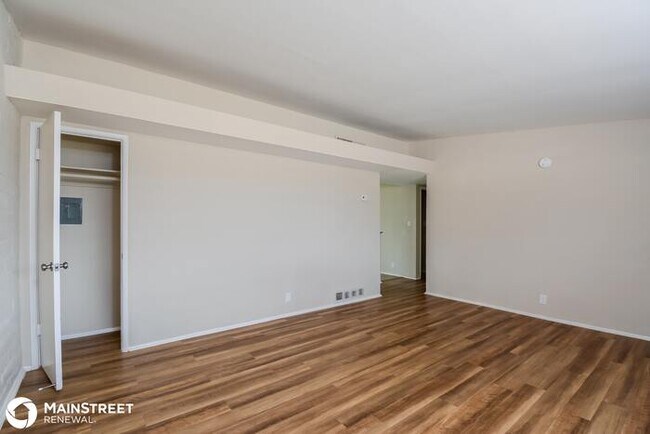 Building Photo - 156 W Pastime Rd, Tucson, AZ 85705