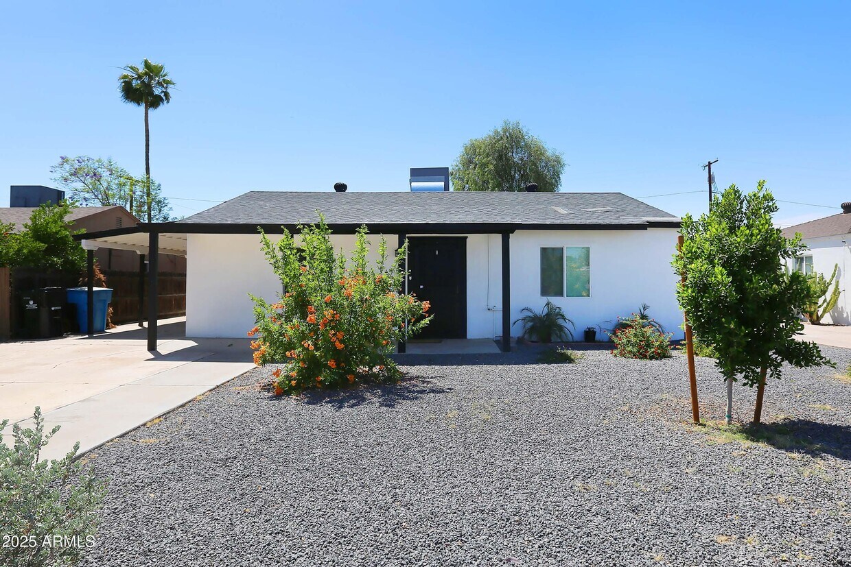 Primary Photo - 3822 N 11th Ave