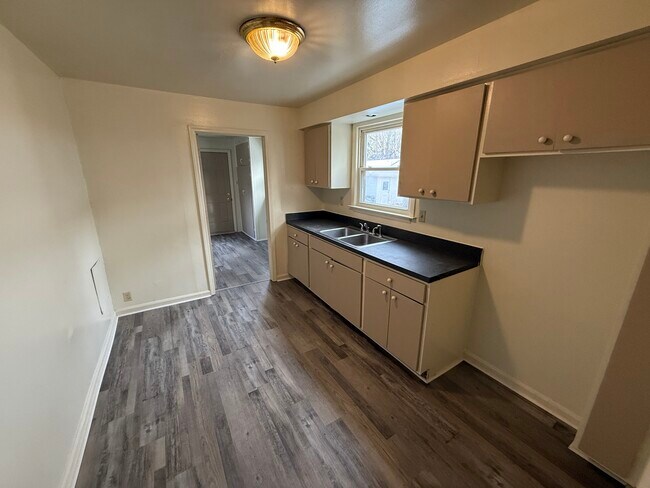 Foto del edificio - 7251 Hudson Ave