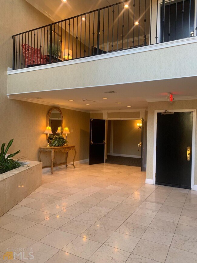 Building Photo - 27306 Plantation Dr NE
