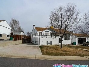 Building Photo - 327 Leona Dr