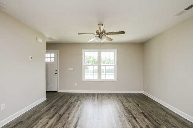 Building Photo - 134 Rowan Street S, Granite Quarry, NC