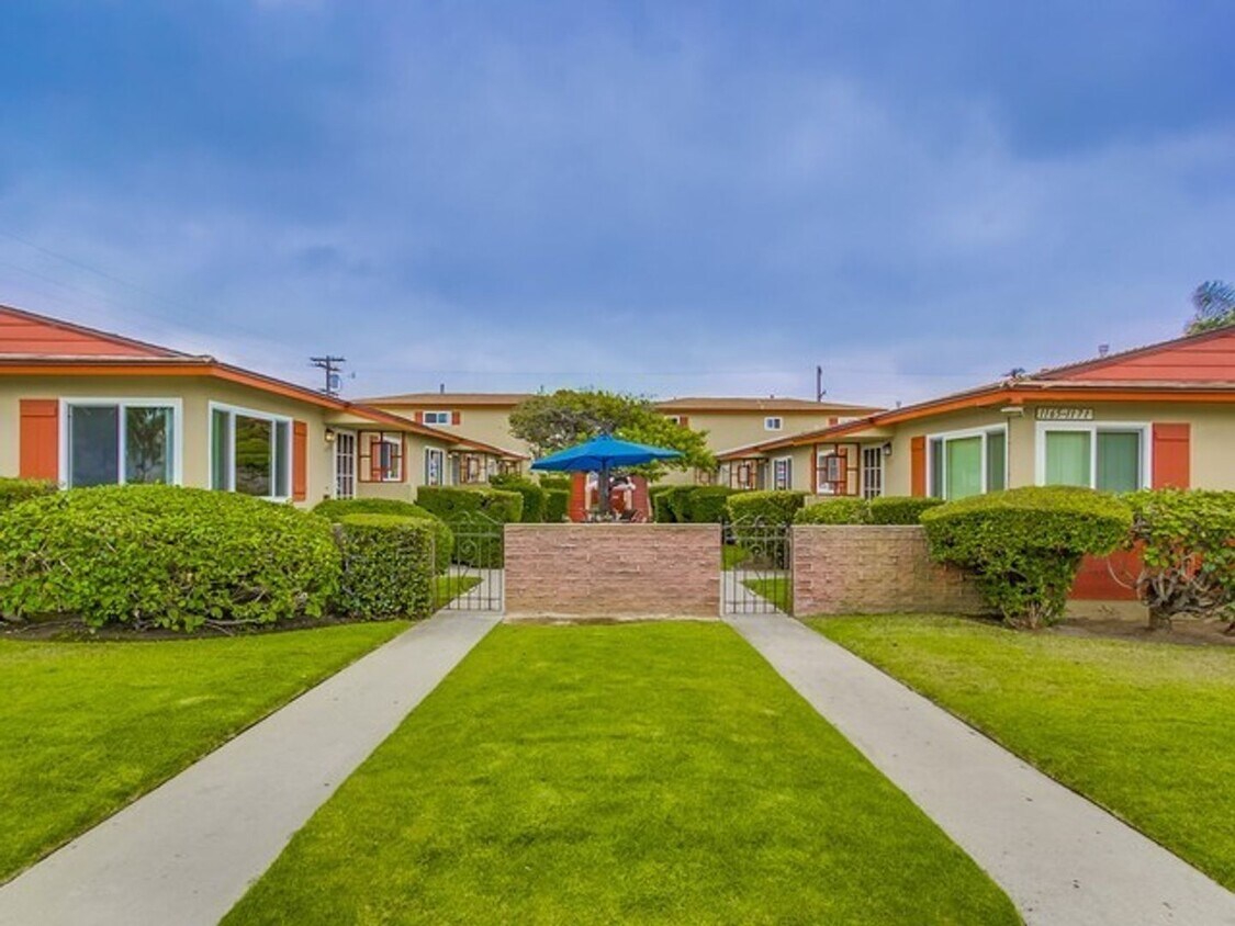 Foto principal - 2BD/1BA APARTMENT AVAILABLE IN THE HEART O...
