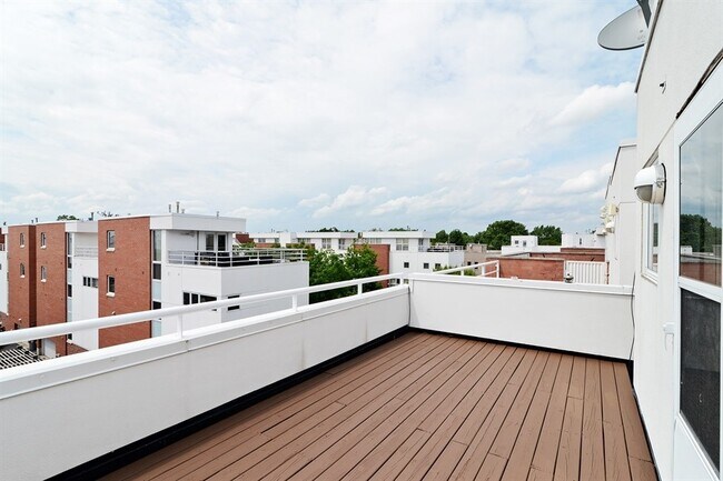 Foto del edificio - 2930 N Paulina St