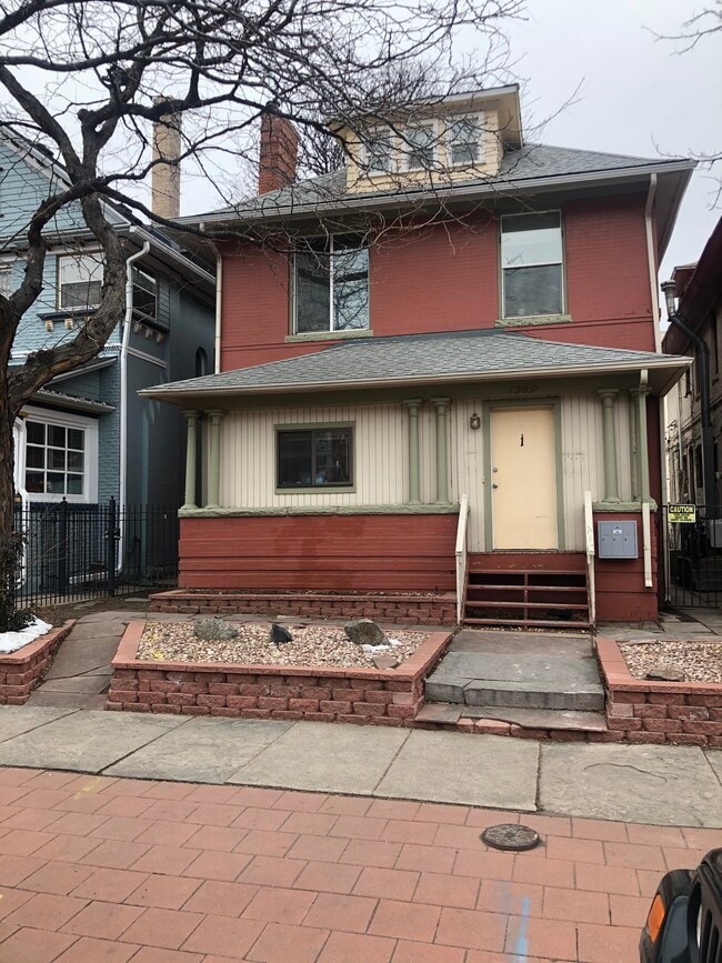 Frente de la casa - 1369 North Ogden Street