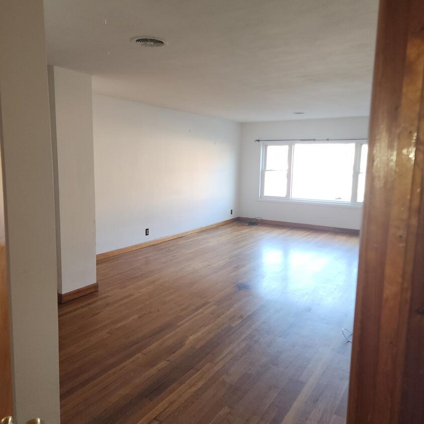 15 N Main St, Mansfield, PA 16933 Apartment for Rent in Mansfield, PA