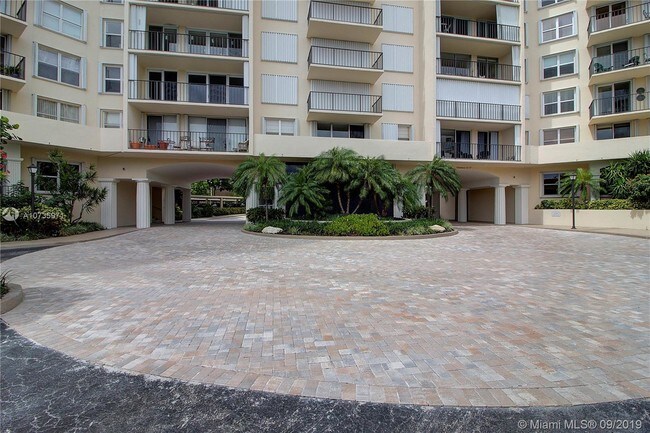 Building Photo - 1801 S Flagler Dr
