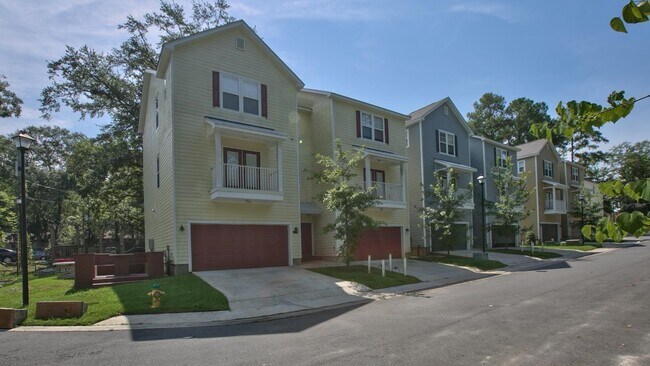 Foto del edificio - 1864 Belle Vue Way