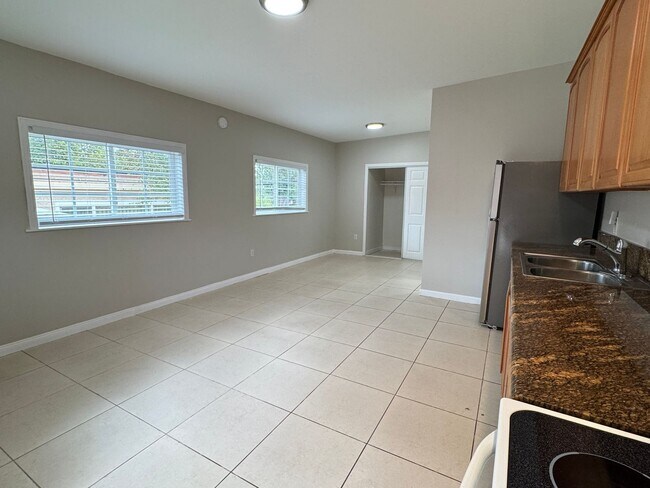 Foto del edificio - 229 Timber Rd