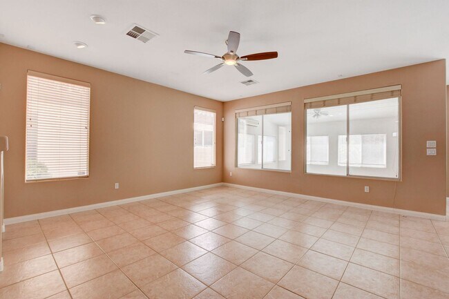Building Photo - 3 BEDROOM 3 BATH 2-STORY HOME IN GUARD GAT...