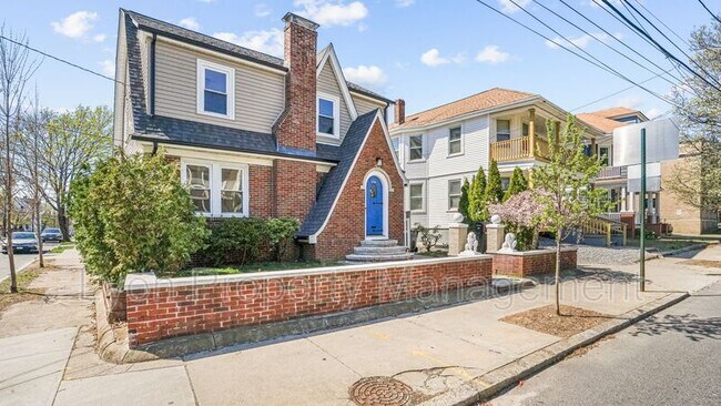 Foto del edificio - 456 Eaton St