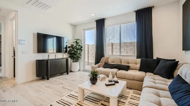 Foto del edificio - 17361 W Smoketree Dr