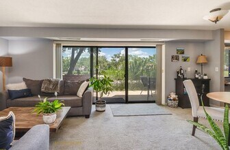 Building Photo - 111 S Baybrook Dr