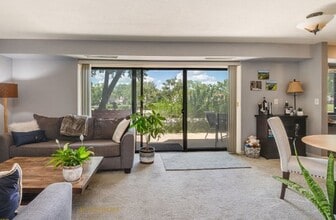 Building Photo - 111 S Baybrook Dr