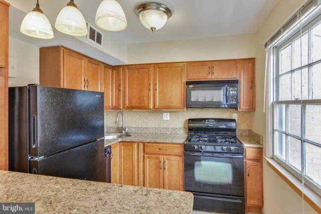 Foto del edificio - 9485 Fairfax Blvd