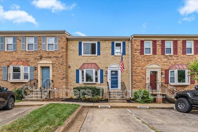 Foto del edificio - 1033 N George Mason Dr