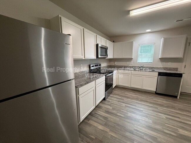 Building Photo - 3811 Bellingham Ct