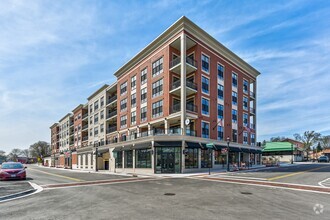 Building Photo - Glenwood Station