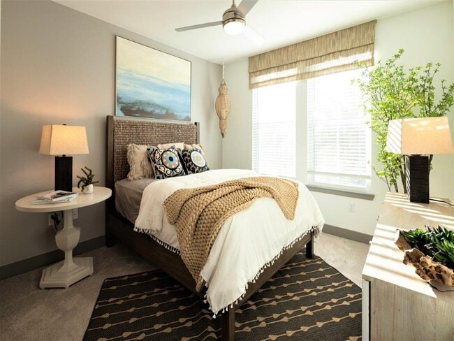 Building Photo - The Addison Skyway Marina