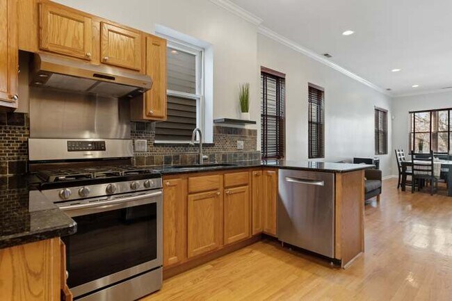 Kitchen - 2621 N Drake Ave