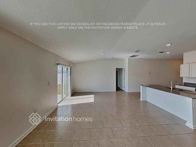 Building Photo - 4060 Tug Hl Ln