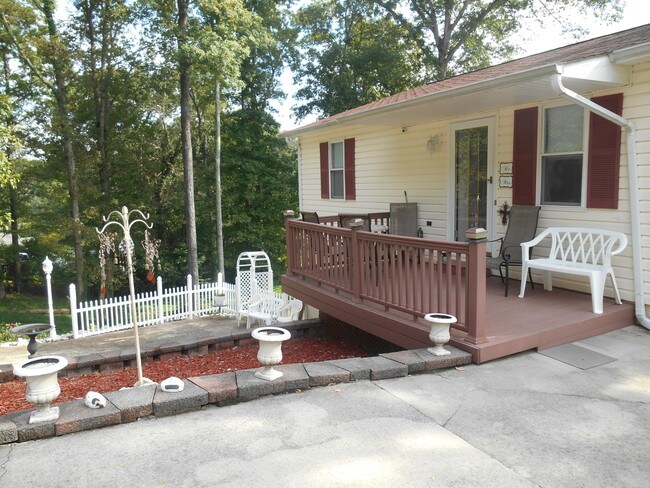 Building Photo - 2013 Bice Rd
