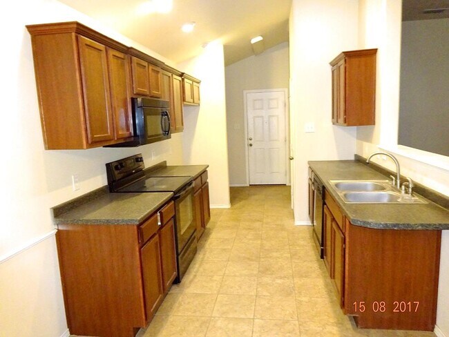 Foto del edificio - 6816 83rd St