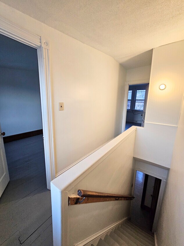 Primary Photo - 138 Clymer St