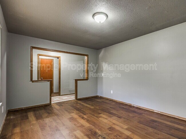 Foto del edificio - 4924 NW 19th St