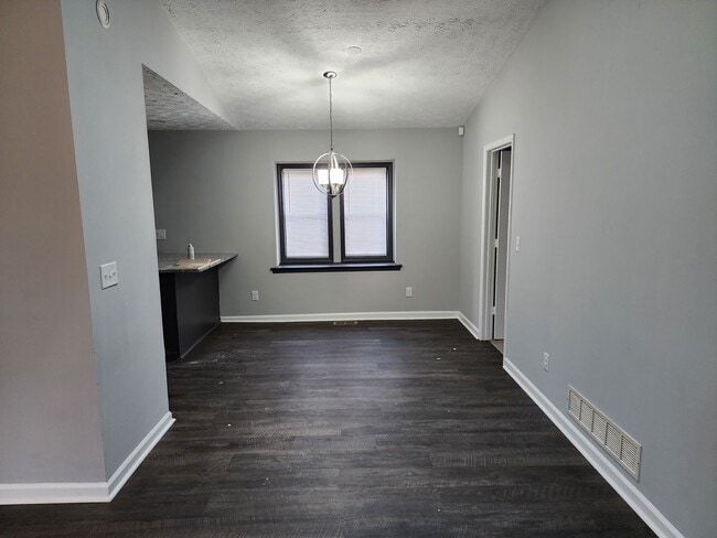 Building Photo - Beautiful 4 bed 3 bath home located in Acworth