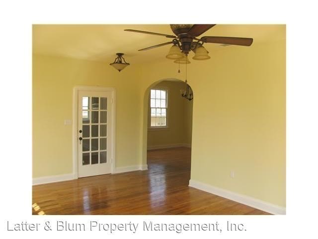 Building Photo - 5801 Fontainebleau Dr