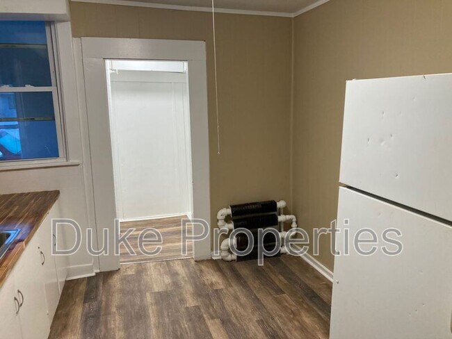 Foto del edificio - 431 W State St