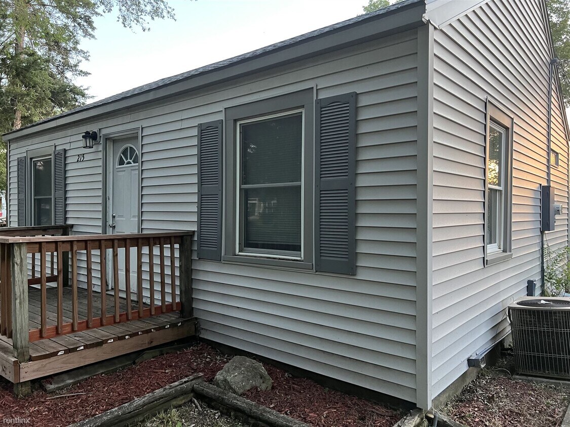 215 S Norris St, Benton, KS 67017 House Rental in Benton, KS