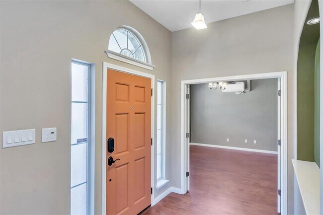 Foto del edificio - 16808 Ennis Trail