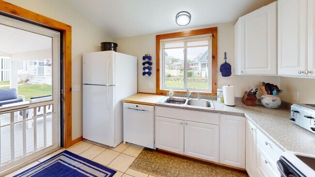 Foto del edificio - Ocean View Retreat in York Beach, Maine: F...