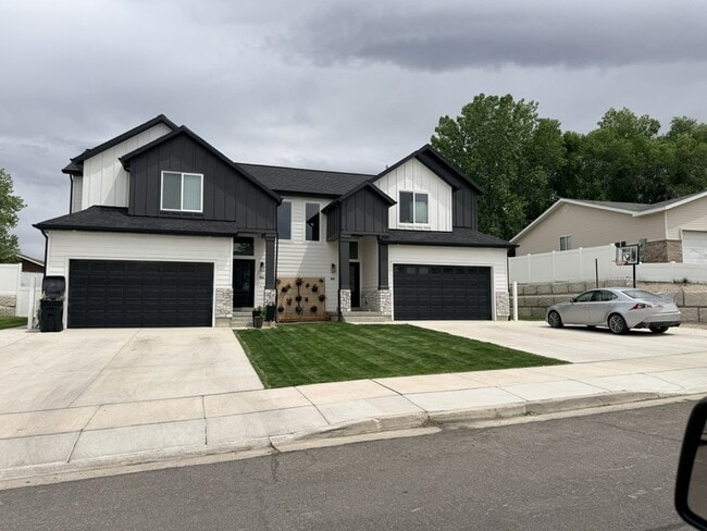 Building Photo - 1537 S 600 E