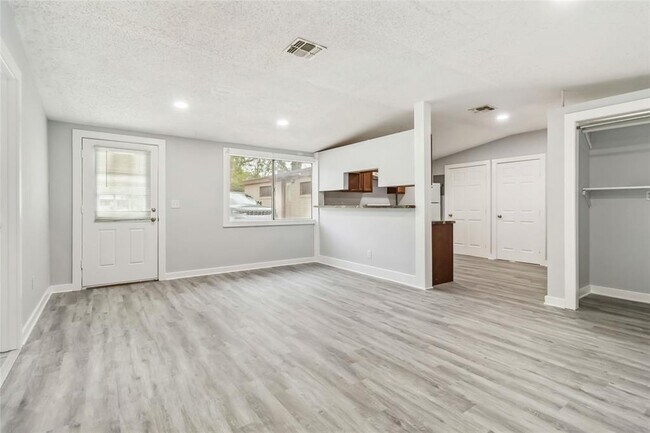 Foto del edificio - 1020 Oasis St