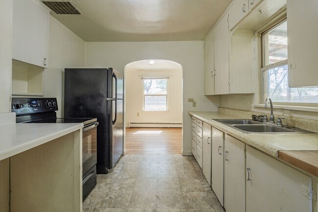 Building Photo - 2759 Unaweep Ave