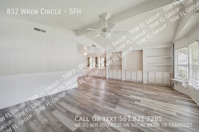 Building Photo - 832 Wren Cir