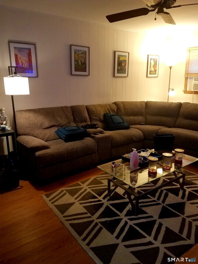 Building Photo - 72 Maple Tree Ave