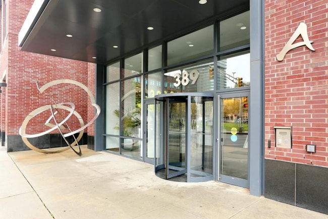 Building Photo - 389 Washington St